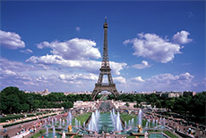 마르스 공원의 에펠탑